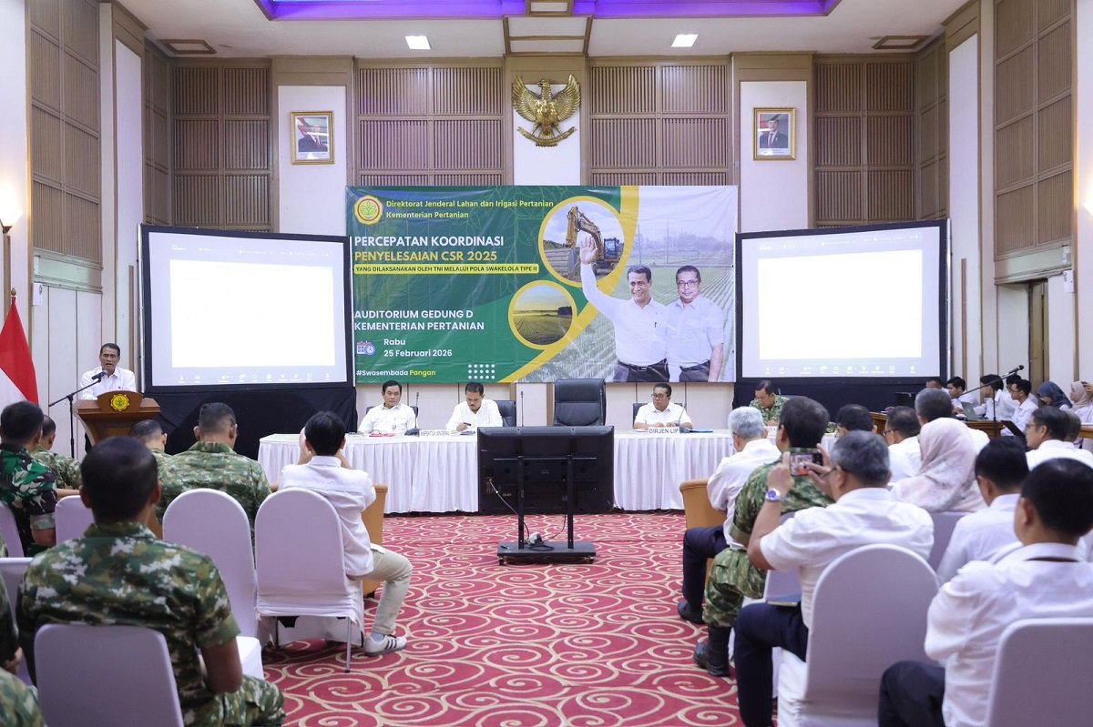 Menteri Pertanian Andi Amran Sulaiman meminta seluruh jajaran, termasuk TNI, mempercepat penyelesaian kontrak.
