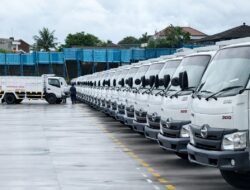 Hino Berpartisipasi dalam Program Koperasi Merah Putih dengan Menyediakan Ribuan Truk