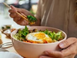 Nikmati Hidangan Lebaran Tanpa Risiko Kesehatan dengan Cara Ini