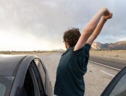 Duduk Lama Saat Mudik? Ini Cara Jaga Tubuh Tetap Fit