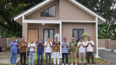 Direktur Operasi II PT Hutama Karya mengunjungi langsung rumah contoh Sepablock.