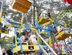 Asyik Naik Mainan Tradisional ‘Buayan Kaliang’ Piaman Terancam Hilang Tergeser Zaman