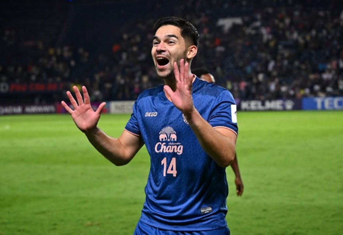 Sandy Walsh kala membela Buriram United.