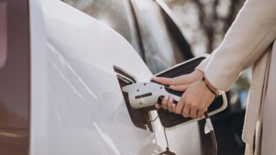 Kendaraan Listrik Kena Pajak, Pemda Siapkan Insentif Pengganti