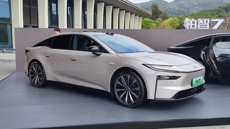 Spesifikasi Toyota bZ7, Mobil Listrik yang Raup Ribuan Pemesanan dalam 1 Jam!