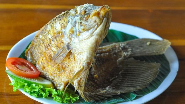 Ikan gurame, salah satu ikan rendah kolesterol yang banyak ditemukan di Indonesia.
