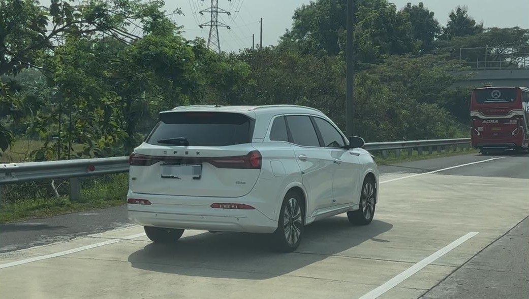 Mobil Baru DFSK Sedang Uji Jalan, Segera Meluncur?