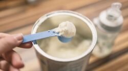 MPASI dan Susu Formula, Ini Aturan Pemberian yang Tepat untuk Anak