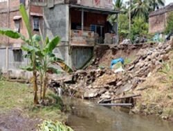 Fondasi Retak Sejak Lama, Terminal di Pasaman Barat Akhirnya Amblas Diterjang Hujan