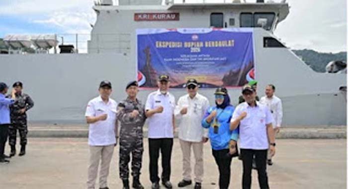 Gubernur Sumbar, Mahyeldi Ansharullah melepas Ekspedisi Rupiah Berdaulat (ERB)