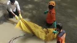 Pria 81 Tahun Ditemukan Meninggal di Tepi Sungai Batang Binguang, Keluarga Masih Ditelusuri