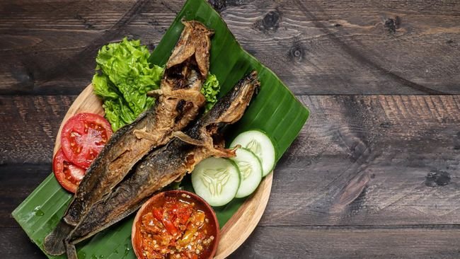 Ikan lele goreng.