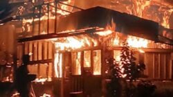 Api Melalap Dua Rumah di Solok, Akses Jalan yang Diperbaiki Sempat Hambat Pemadaman
