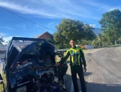 Kecelakaan di Jalan Solok–Padang, Pengemudi dan Penumpang Pikap Dilarikan ke RSUD Arosuka