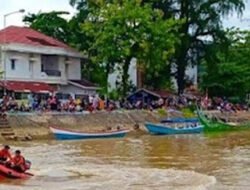 Mandi Bersama Teman, Bocah 11 Tahun Dilaporkan Hanyut di Sungai Air Tawar Barat