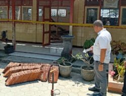 Atap Sekolah Ambruk Jelang Renovasi, Polisi Olah TKP di SDN Karanganyar 3