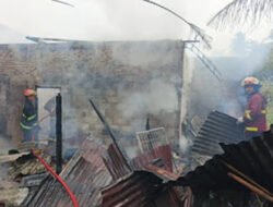 Empat Ruangan SMP Angkasa Padang Terbakar