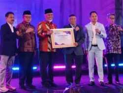 Mahyeldi Tegaskan Guru Bukan Profesi Sembarangan, Pendidik Pencetak Pemimpin Masa Depan