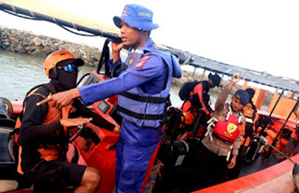 Operasi pencarian jurnalis hilang kontak di Selat Sunda