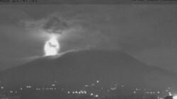 Erupsi Gunung Marapi, Abu Vulkanik Selimuti Jalan Bukittinggi