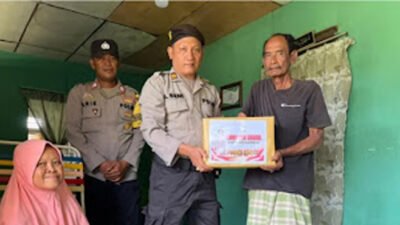 Jumat Berkah, Kapolres Karimun Berbagi Tali Asih untuk Warga Kurang Mampu.