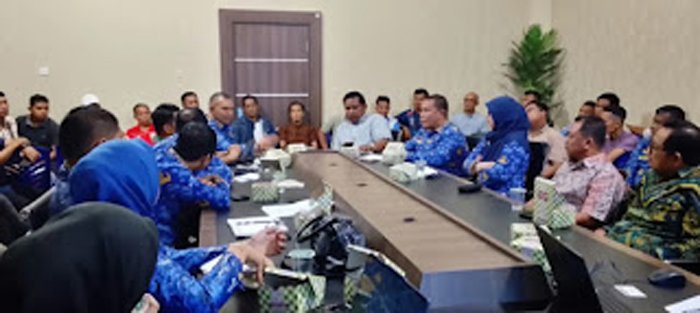 Rapat koordinasi membahas kesiapan kontingen Pesisir Selatan.