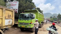 Polisi Atur Lalu Lintas Solok-Padang