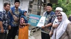Yota Balad Wujudkan Program Pariaman Peduli, Dastri Marni Terharu Rumah Dibedah