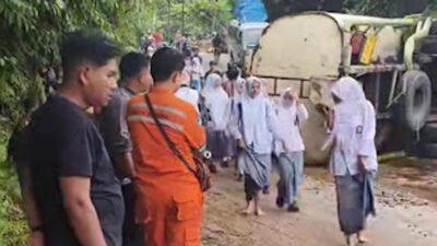 Truk CPO Terguling, Polisi Berlakukan Buka-Tutup Lalu Lintas