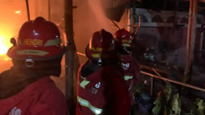 Kebakaran di Kuranji, Dua Warga Terpaksa Mengungsi